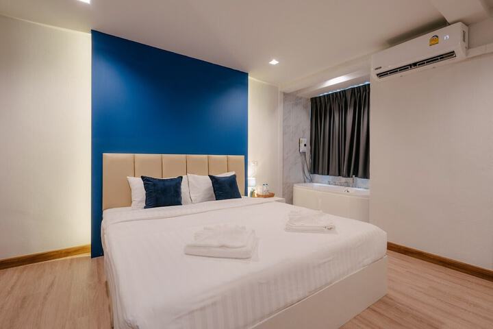 Room 10 of 45