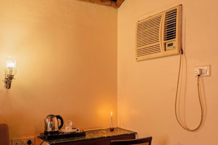Room 17 of 34