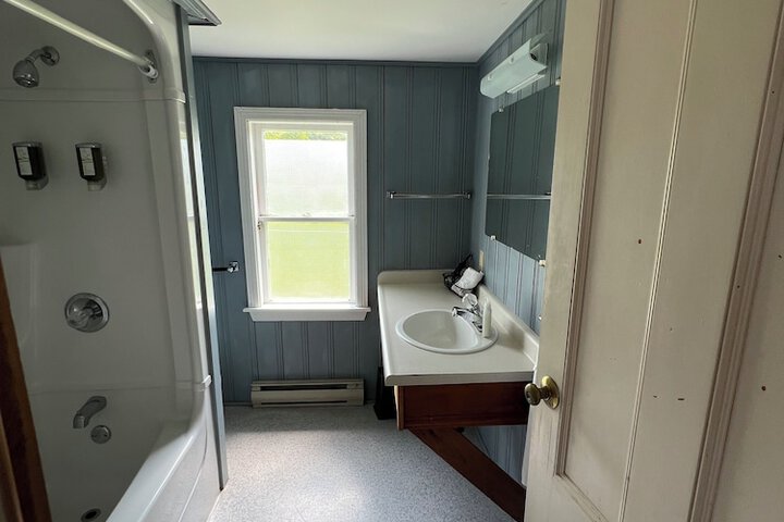 Room 8 of 25