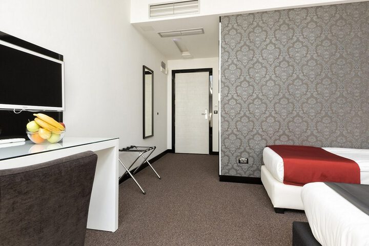 Room 58 of 267