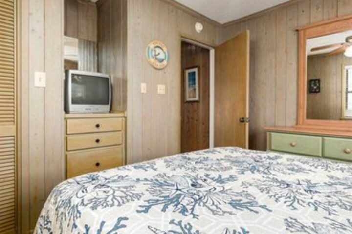 Room 36 of 38