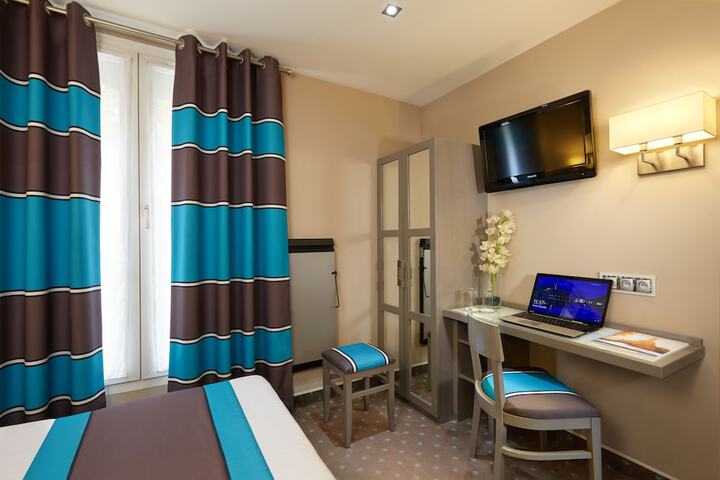 Room 16 of 42