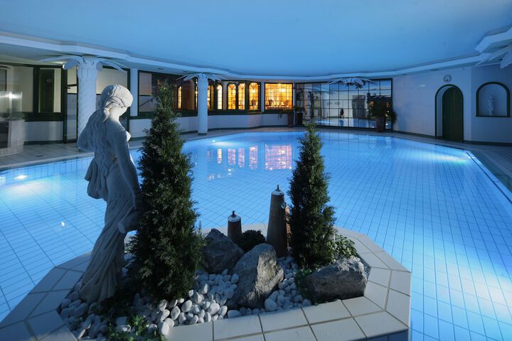 Pool 19 of 42