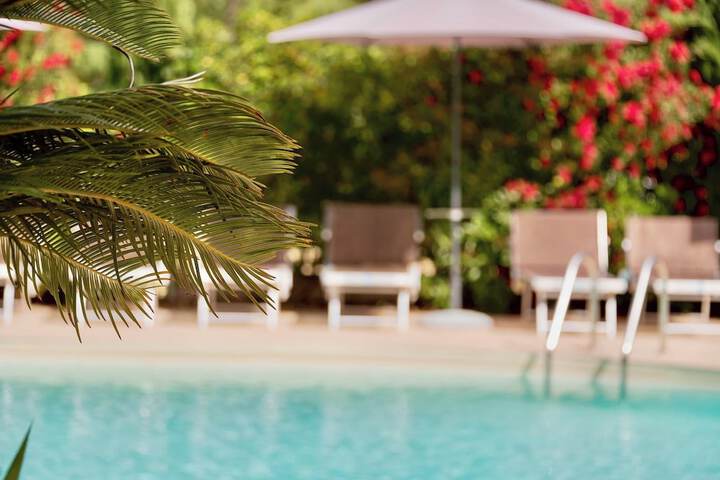 Pool Hotel