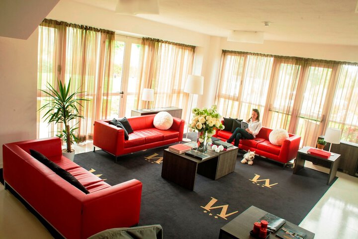 Guest Lobby