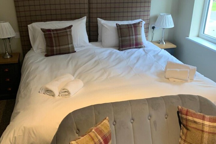 Room 10 of 34