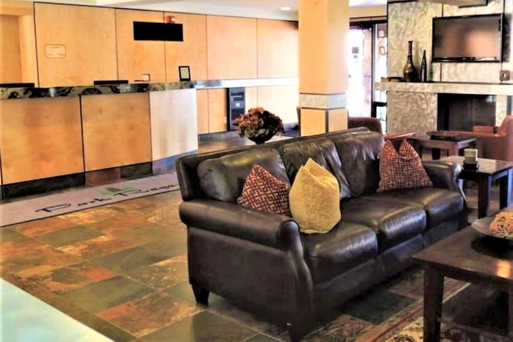 Breakfast/Coffee Service 16 of 25