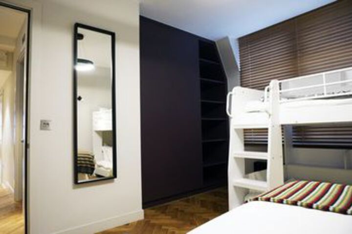 Room 8 of 27