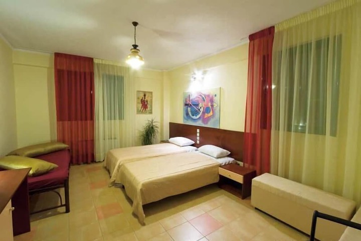 Room 7 of 35