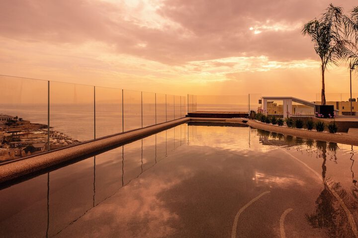 Pool 40 of 53
