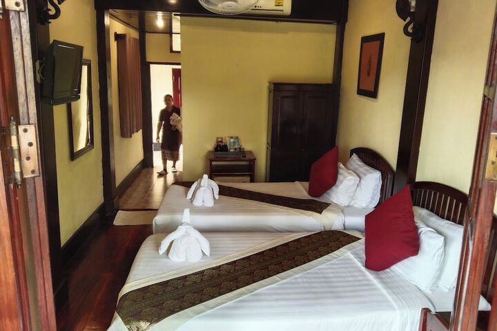 Room 25 of 92