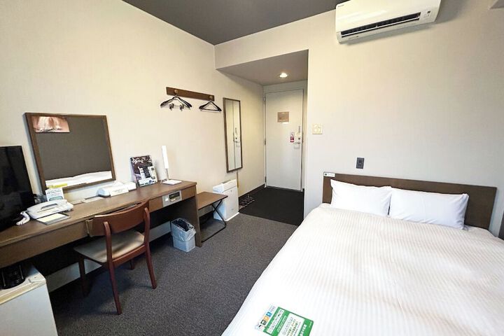 Room 6 of 21