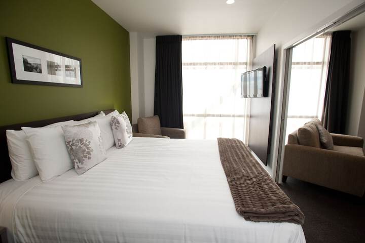 Room 6 of 29