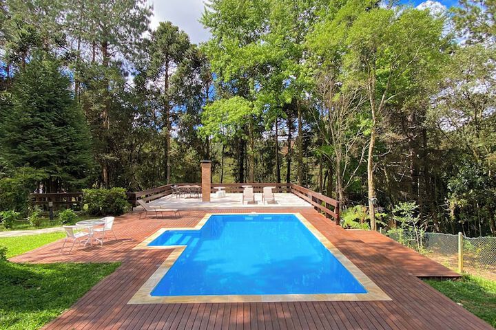 Pool 63 of 122