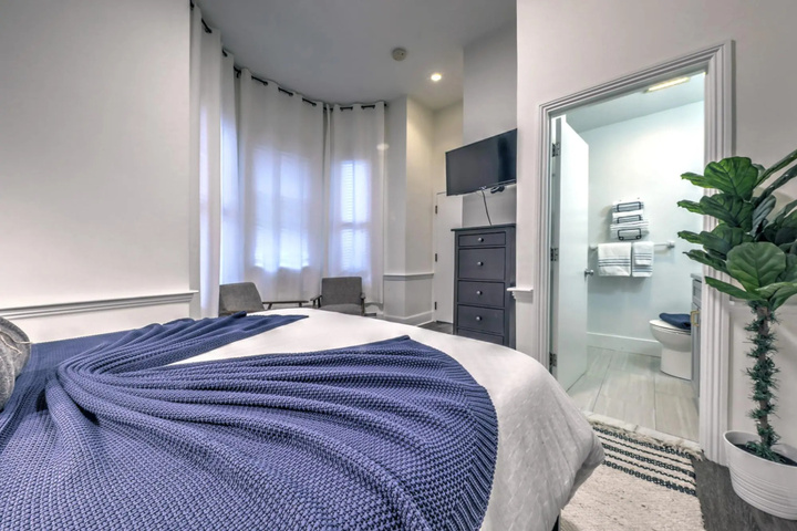 Room 2 of 15