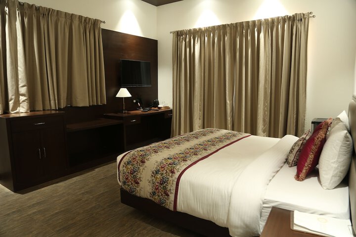 Room 12 of 101