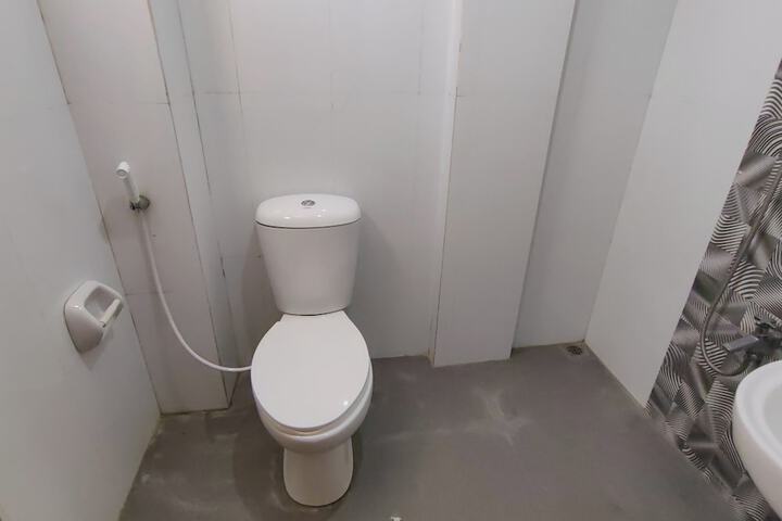 Room 16 of 32