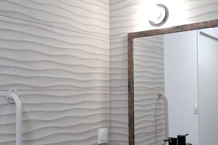 Room 28 of 51