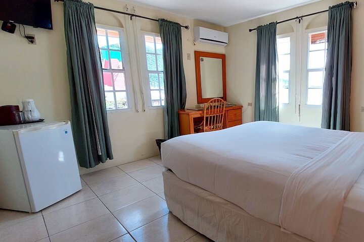 Room 3 of 88