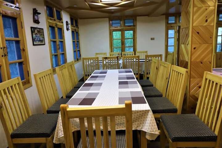Dining 7 of 10