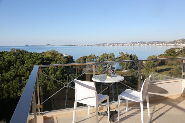 Terrace/Patio 5 of 25
