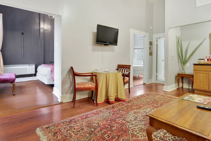 Room 40 of 69