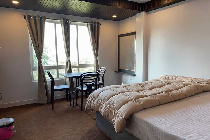 Hotel Basera