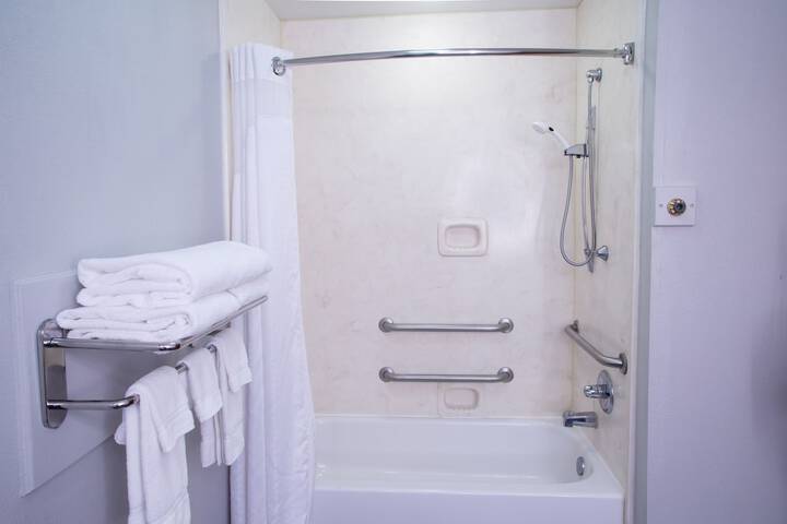 2 Double Beds Standard Mobility Accessible Tub (1 of 10)