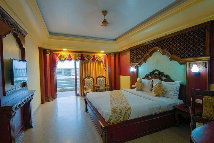 Room 8 of 21