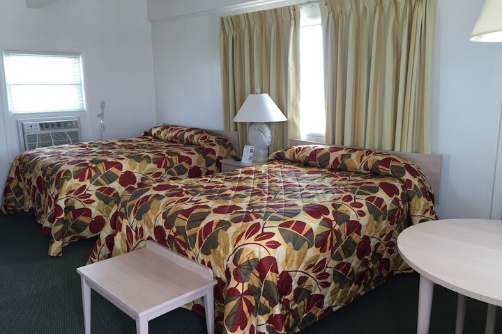 Room 3 of 34