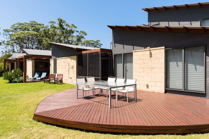 Terrace/Patio 9 of 38