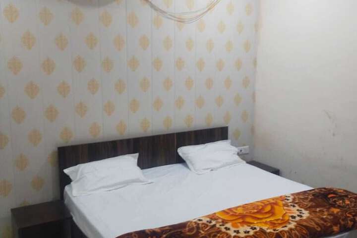 Room 14 of 22