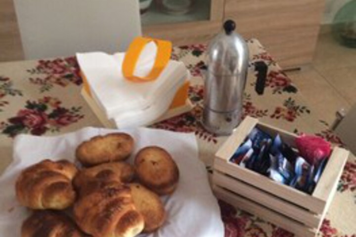 Breakfast/Coffee Service 3 of 17