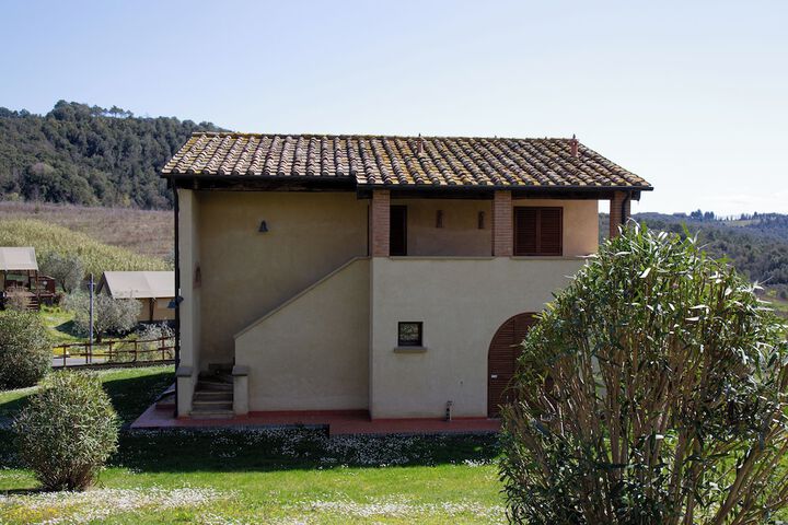 Room 10 of 28