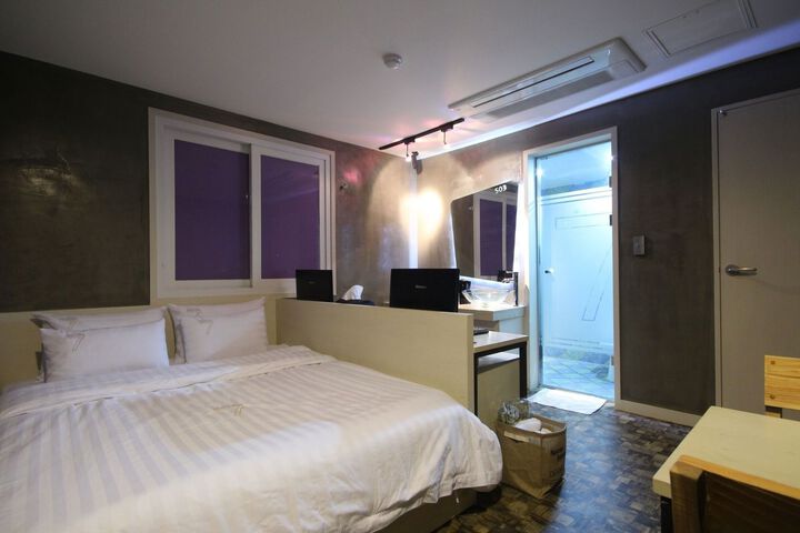 Room 61 of 126