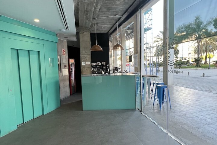 Coffee shop