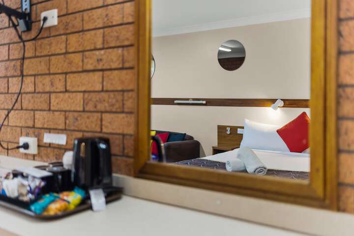 Room 16 of 105