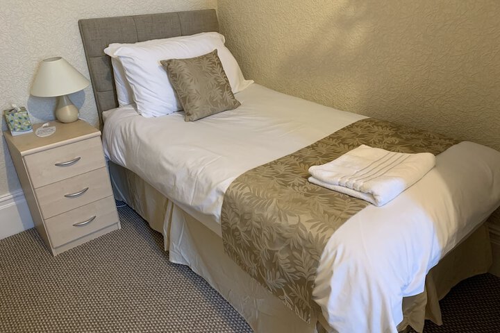 Room 28 of 51