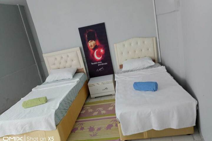 Room 14 of 27