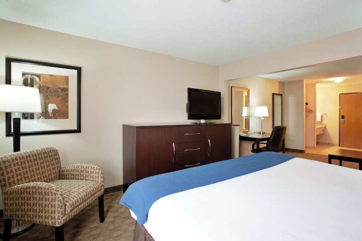 Room 3 of 39