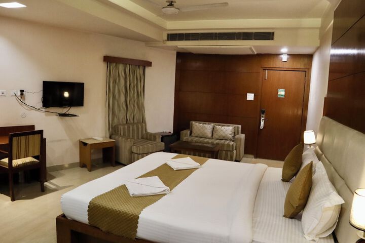 Room 5 of 19