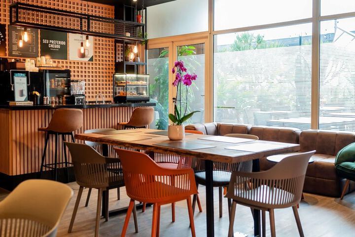 Dining 74 of 133