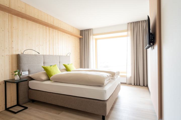 Room 3 of 51