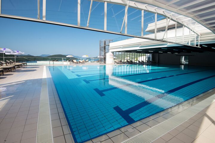 Pool 15 of 46
