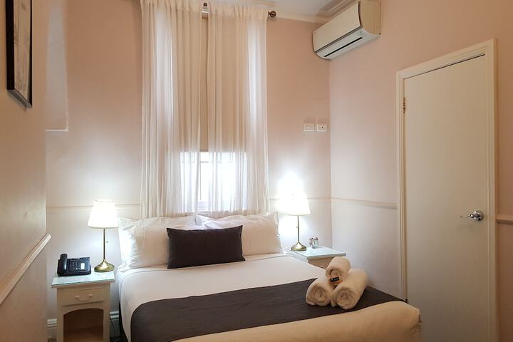Room 32 of 88
