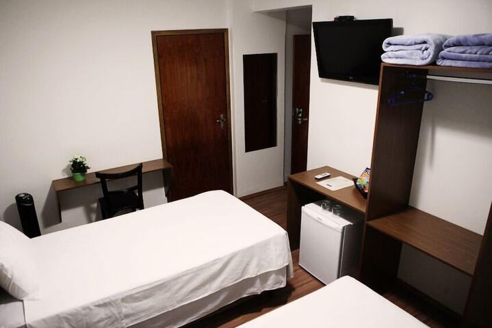 Room 5 of 15