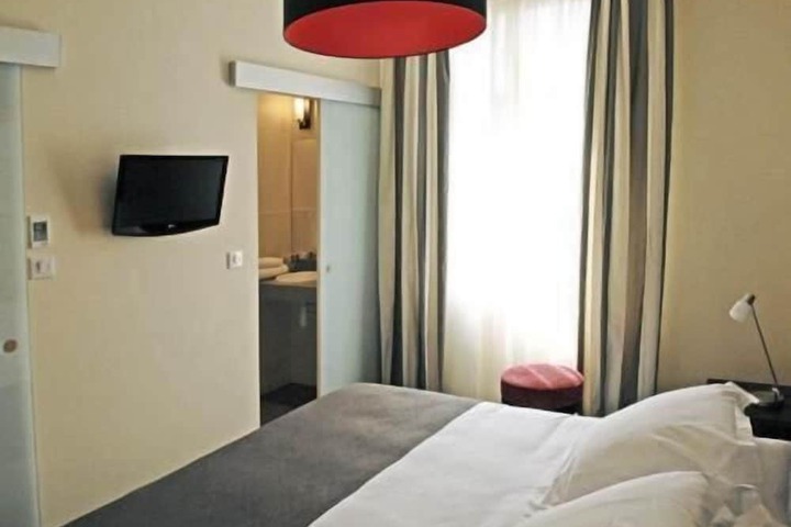 Room 14 of 43