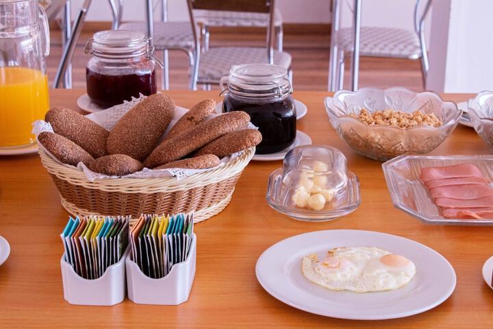 Breakfast/Coffee Service 19 of 22