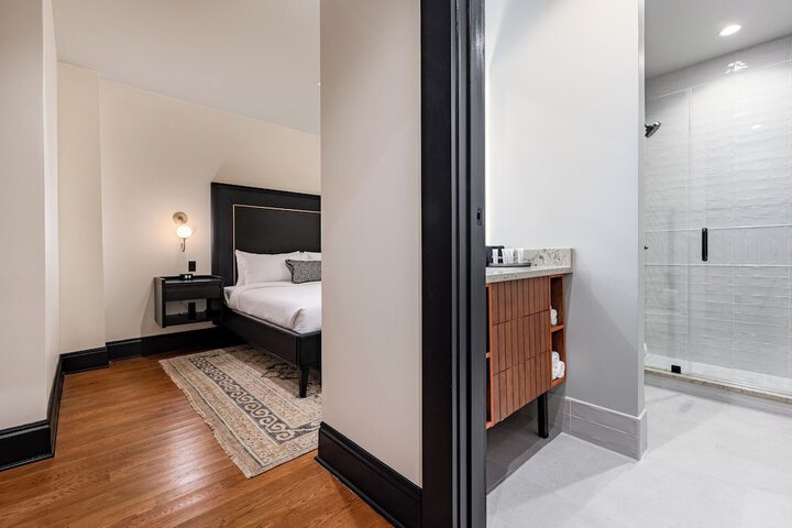 Room 16 of 341