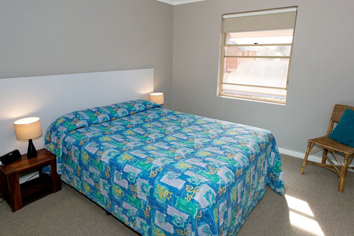 Room 10 of 174